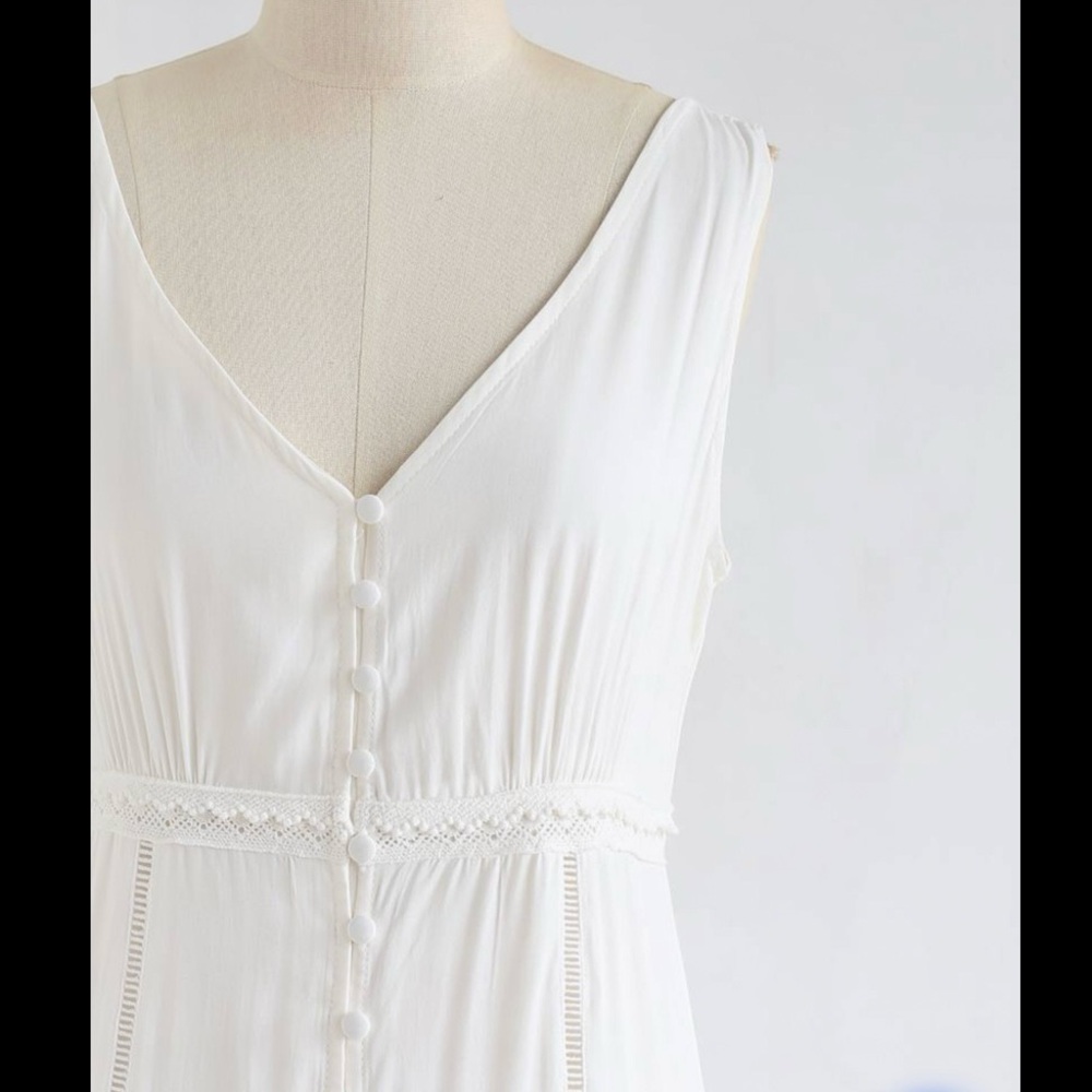 NWOT Chicwish White Midi Dress - Picture 3 of 9